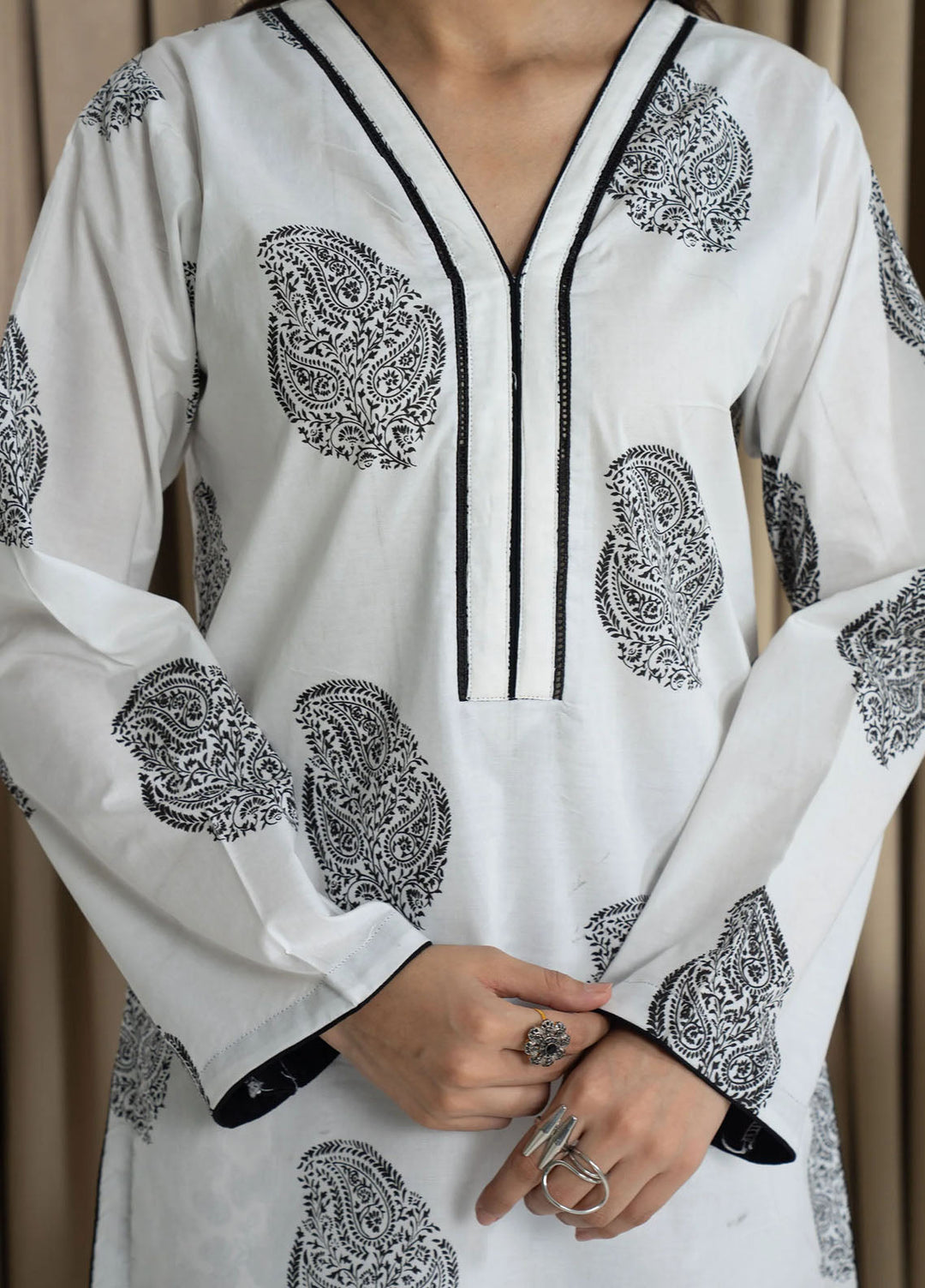 Mannat Clothing Pret Embroidered Lawn 3 Piece Suit Shadow