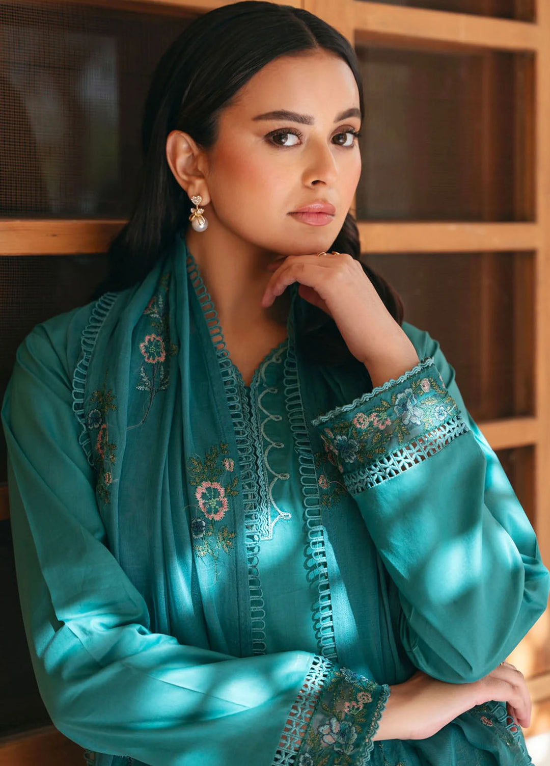 Mannat Clothing Pret Embroidered Lawn 3 Piece Suit Zenia