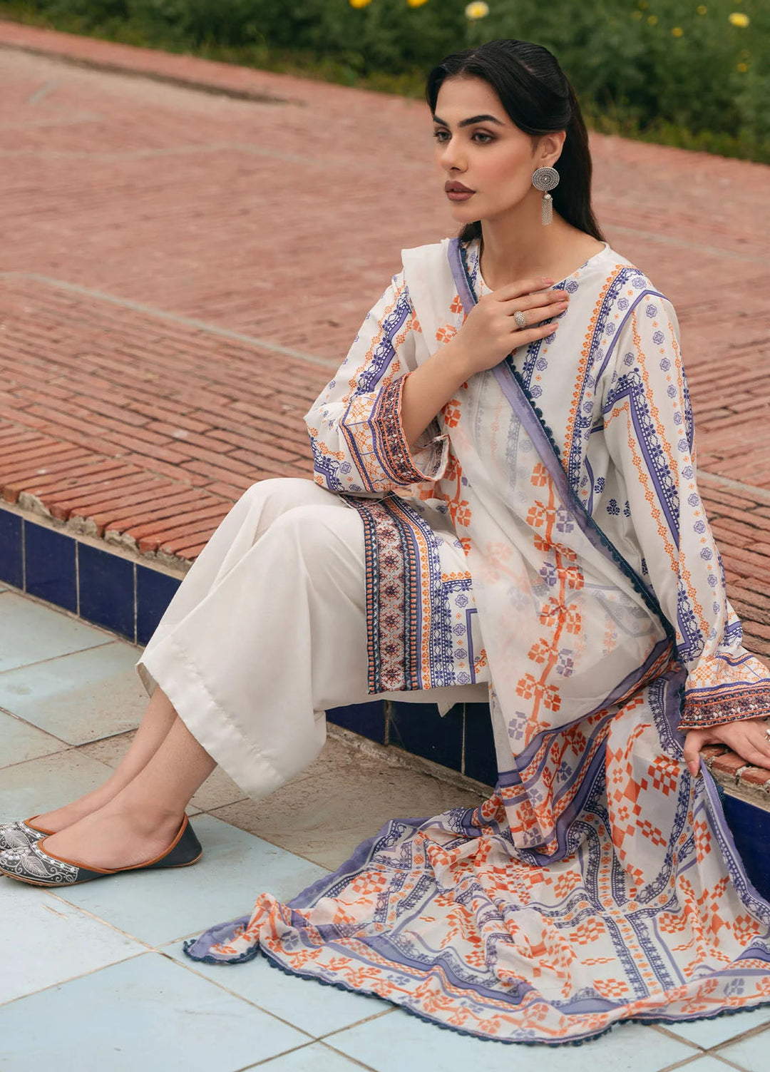 Mannat Pret Printed Cotton Lawn 3 Piece Suit Oat