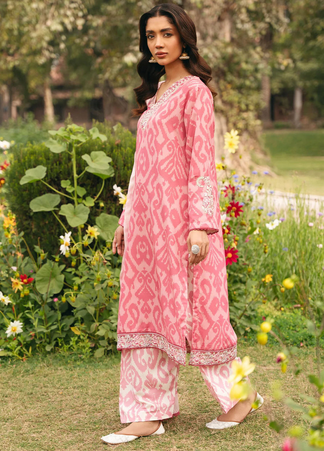 Mannat Pret Printed Cotton Lawn 3 Piece Suit Peony