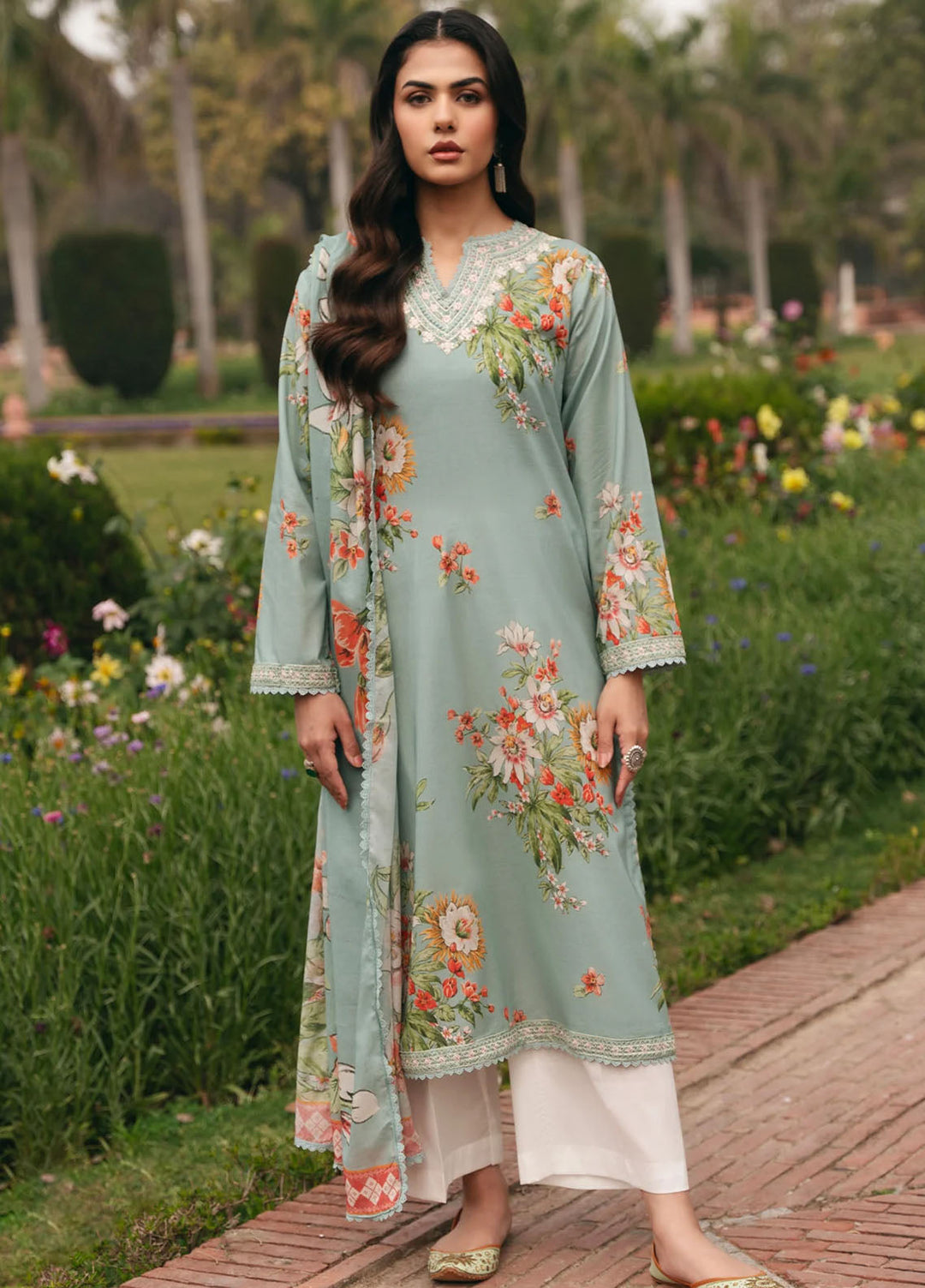 Mannat Pret Printed Cotton Lawn 3 Piece Suit Vine
