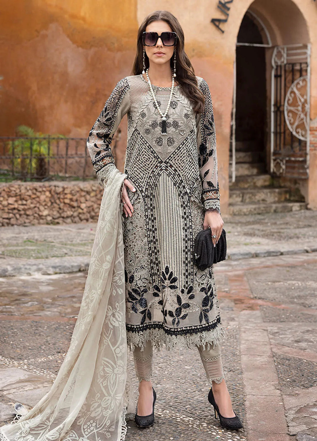 Minor Defect - Maria B Embroidered Suits Unstitched 3 Piece MB25VL D-10B - Luxury Collection