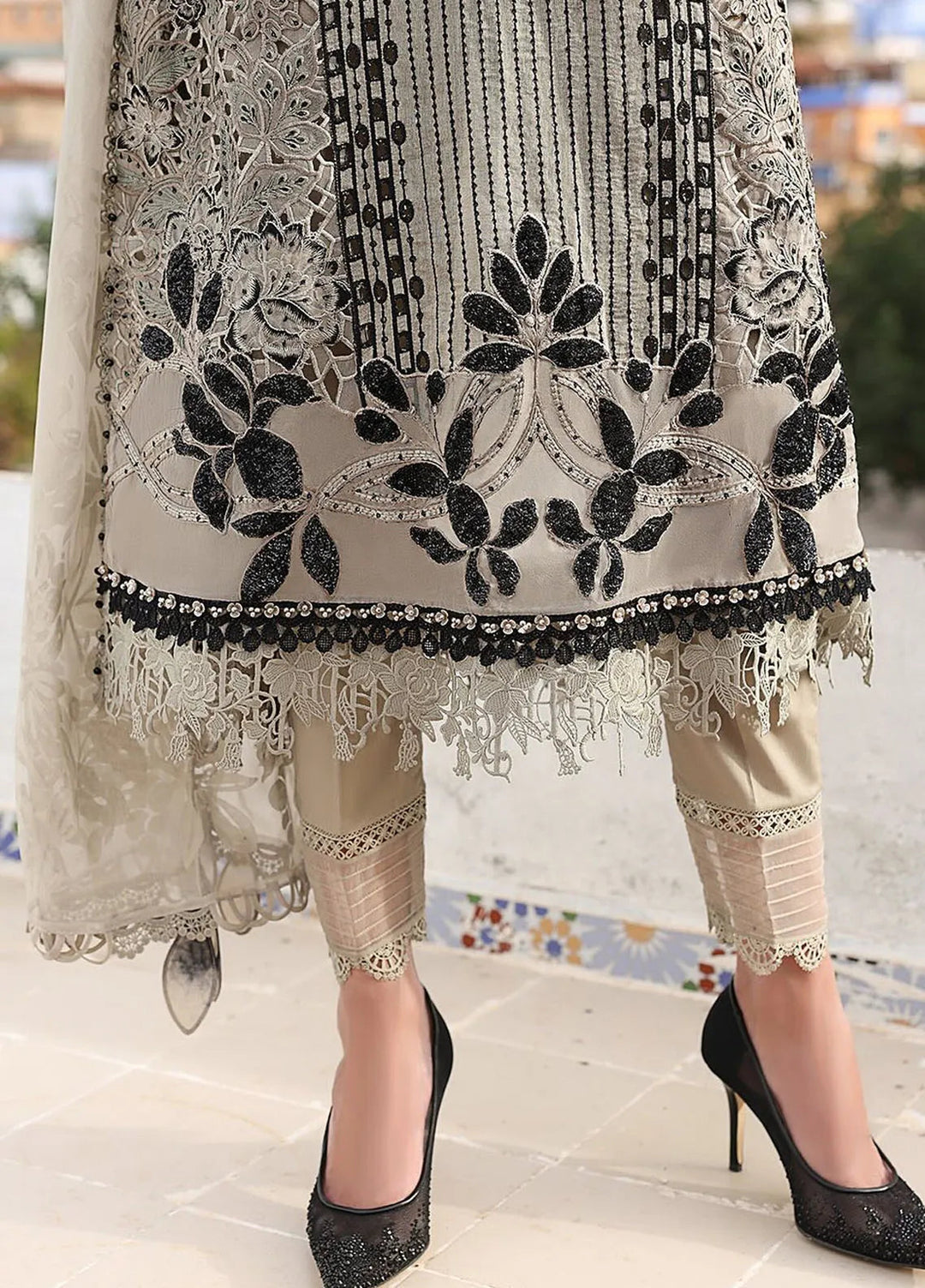 Minor Defect - Maria B Embroidered Suits Unstitched 3 Piece MB25VL D-10B - Luxury Collection
