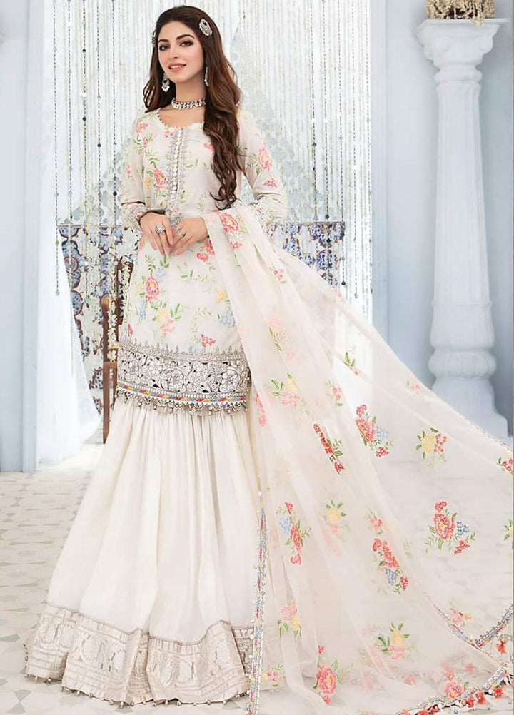 Maria B Embroidered Lawn Suits Unstitched 3 Piece MB22E D2 - Eid Collection