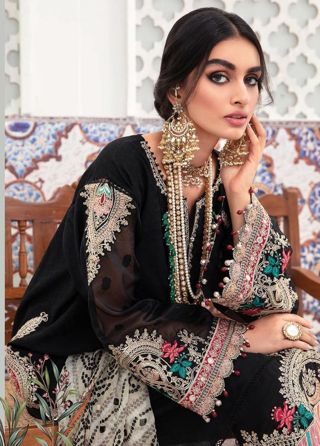 Maria B Embroidered Lawn Suits Unstitched 3 Piece MB22E D7 - Eid Collection