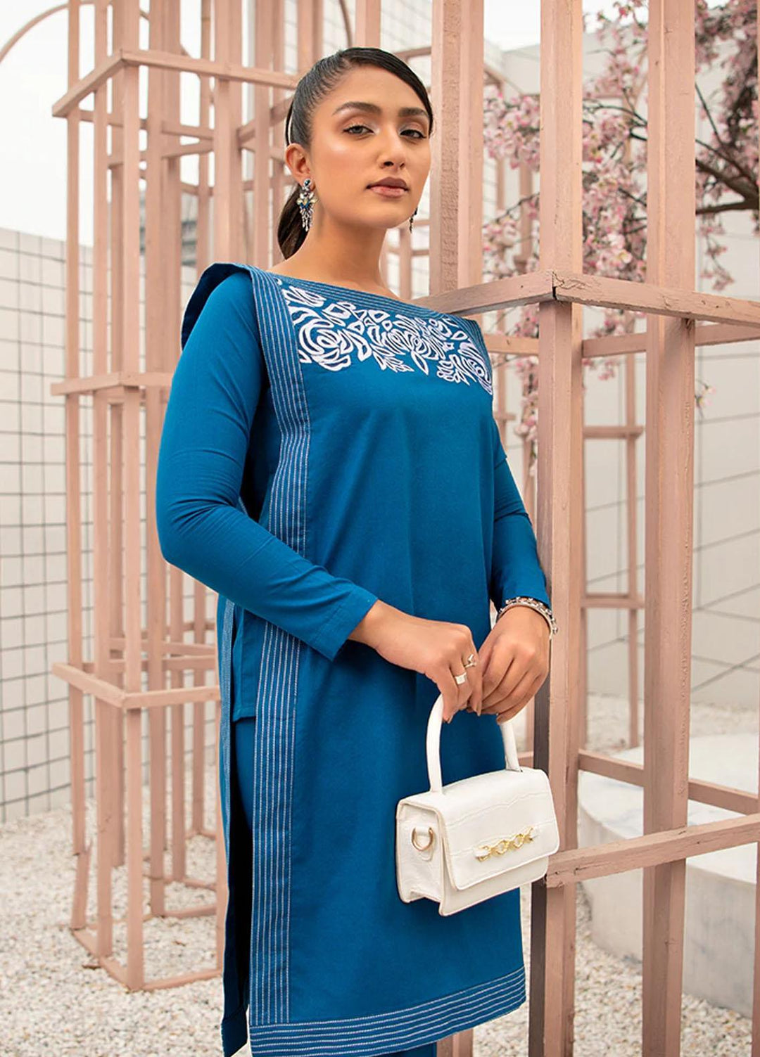 Maria Osama Khan Casual Pret  Lawn 2 Piece MOK22CB ELANA