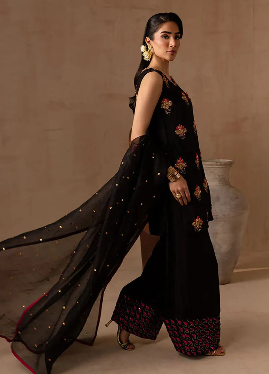 Maria Osama Khan Pret Embroidered Raw Silk 3 Piece Suit Charcoal Charm