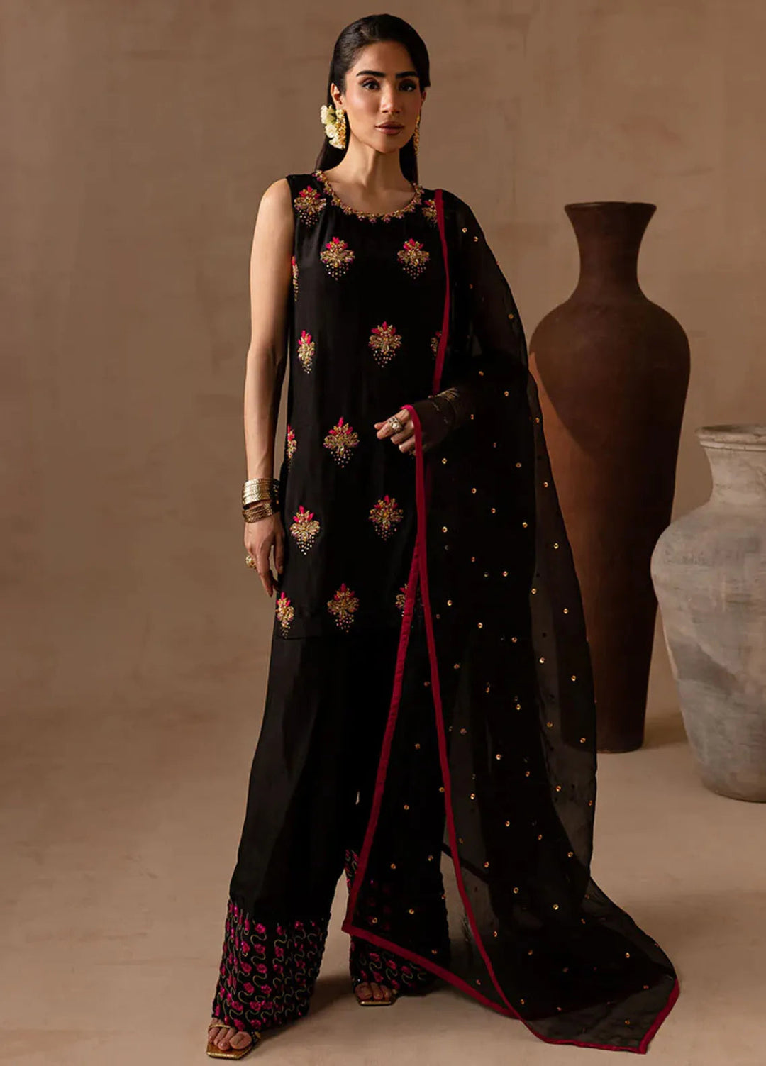 Maria Osama Khan Pret Embroidered Raw Silk 3 Piece Suit Charcoal Charm