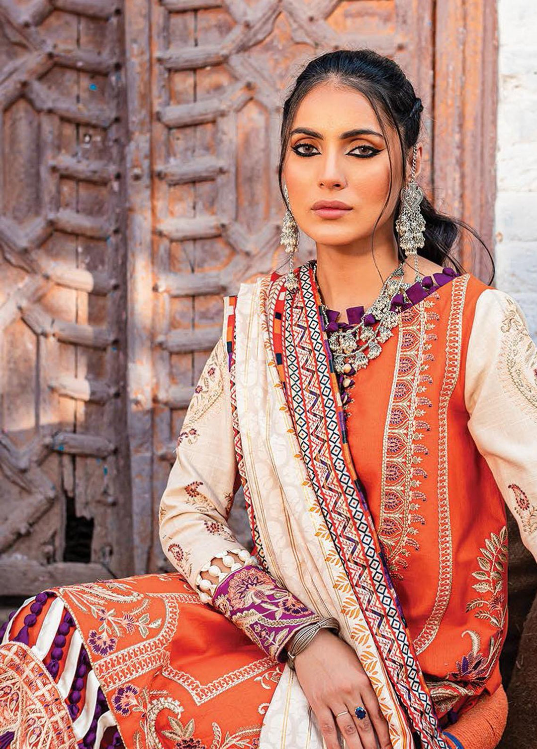 Sakhiyaan By Maria Osama Khan Embroidered  Suits Unstitched 3 Piece MOK22S MS-02 Narang - Winter Collection