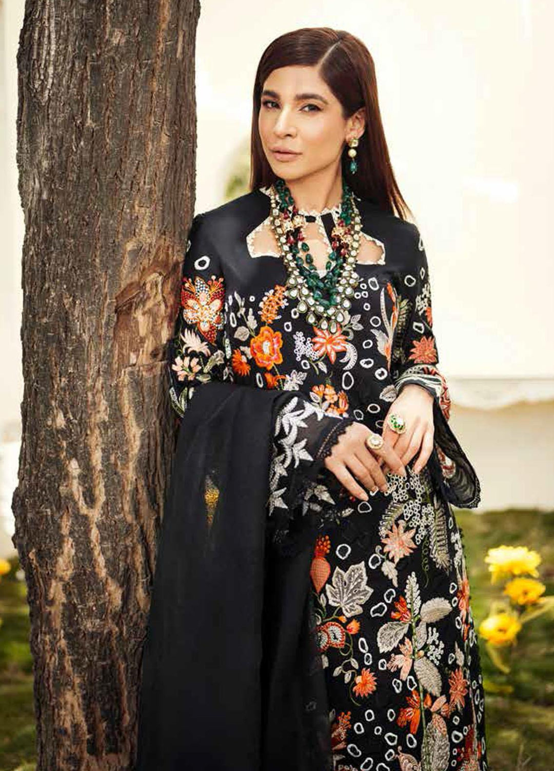 Maryam Hussain Embroidered Lawn Suits Unstitched 3 Piece MH22E 01 MIDNIGHT - Luxury Collection