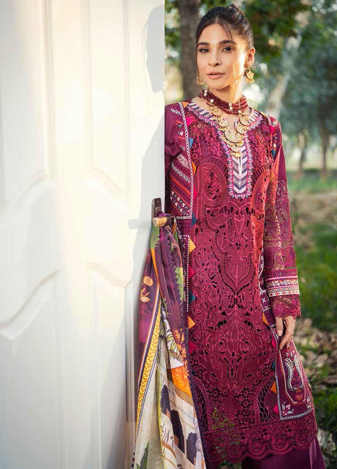 Maryam Hussain Embroidered Lawn Suits Unstitched 3 Piece MH22E 09 FUSCHIA - Luxury Collection