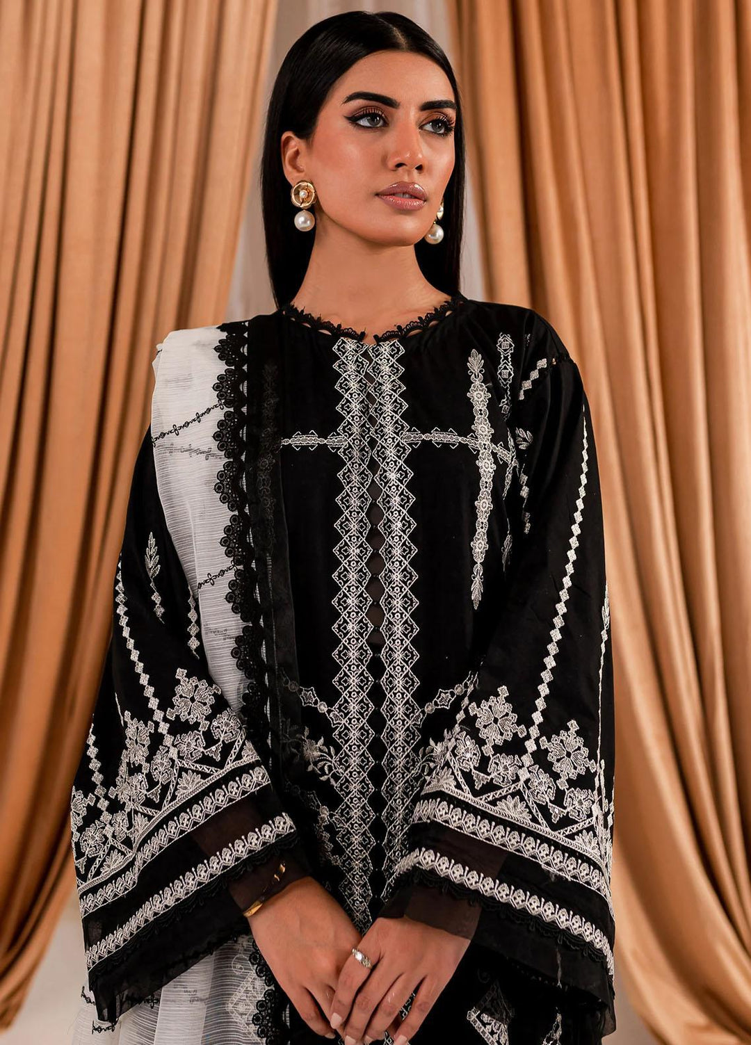 Maryum N Maria Embroidered Lawn Suits Unstitched 3 Piece MNM23AC MLFD156 Aryana - Summer Collection