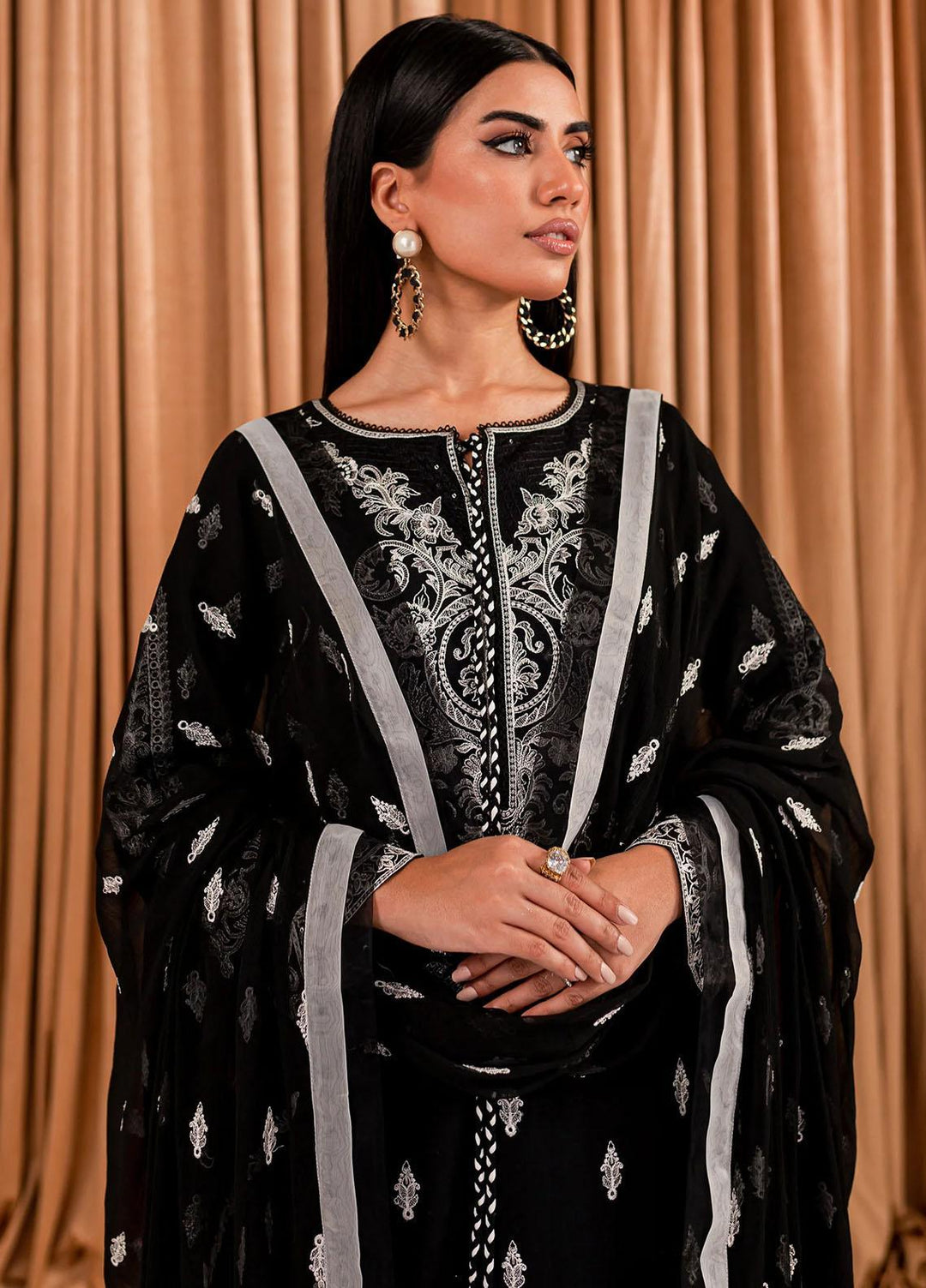 Maryum N Maria Embroidered Lawn Suits Unstitched 3 Piece MNM23AC MLFD158 Cyra - Summer Collection