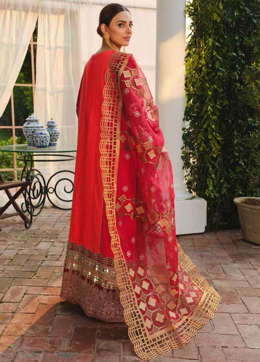 Vanity Fair By Maryum N Maria Embroidered Lawn Suits Unstitched 3 Piece MNM22VF MLFD-036 - Luxury Collection