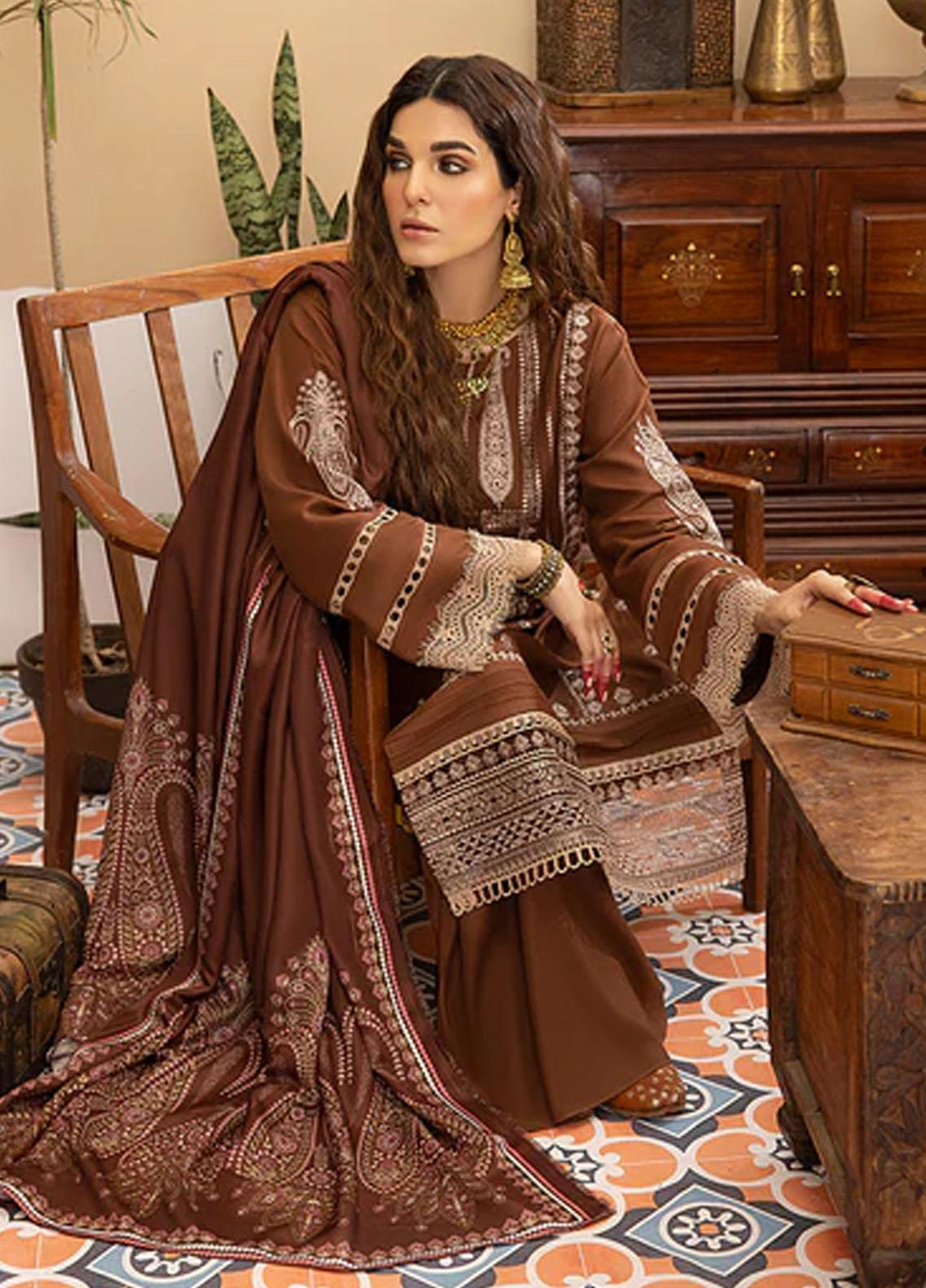 Masakali By Mahnur Embroidered Crepe Suits Unstitched 3 Piece MN23MSK D-05 A - Winter Collection