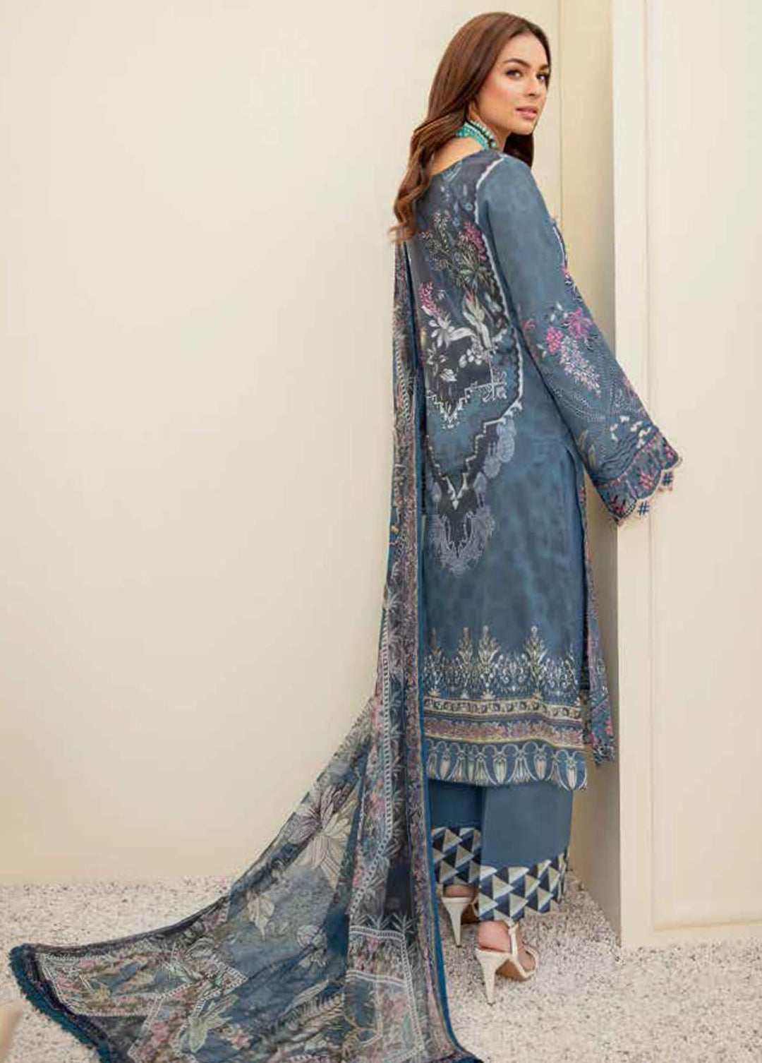 Mashaal by Ramsha Embroidered Lawn Suits Unstitched 3 Piece RSH22-ML3 L-303 - Luxury Collection