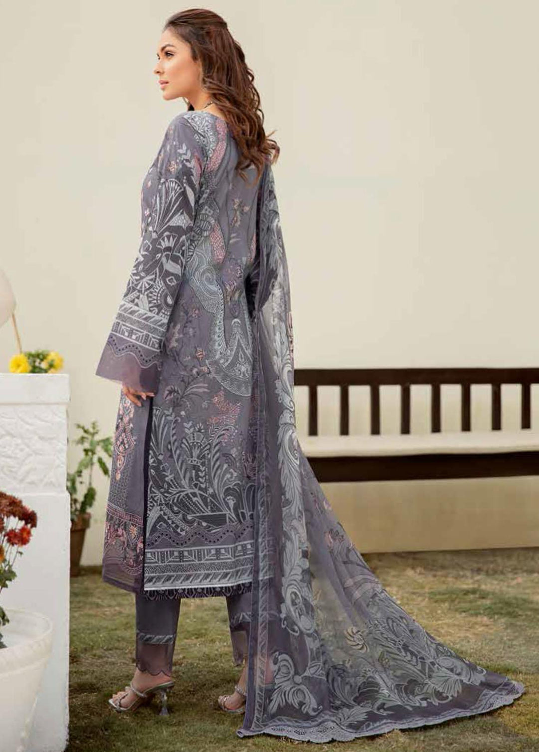 Mashaal by Ramsha Embroidered Lawn Suits Unstitched 3 Piece RSH22-ML3 L-310 - Luxury Collection