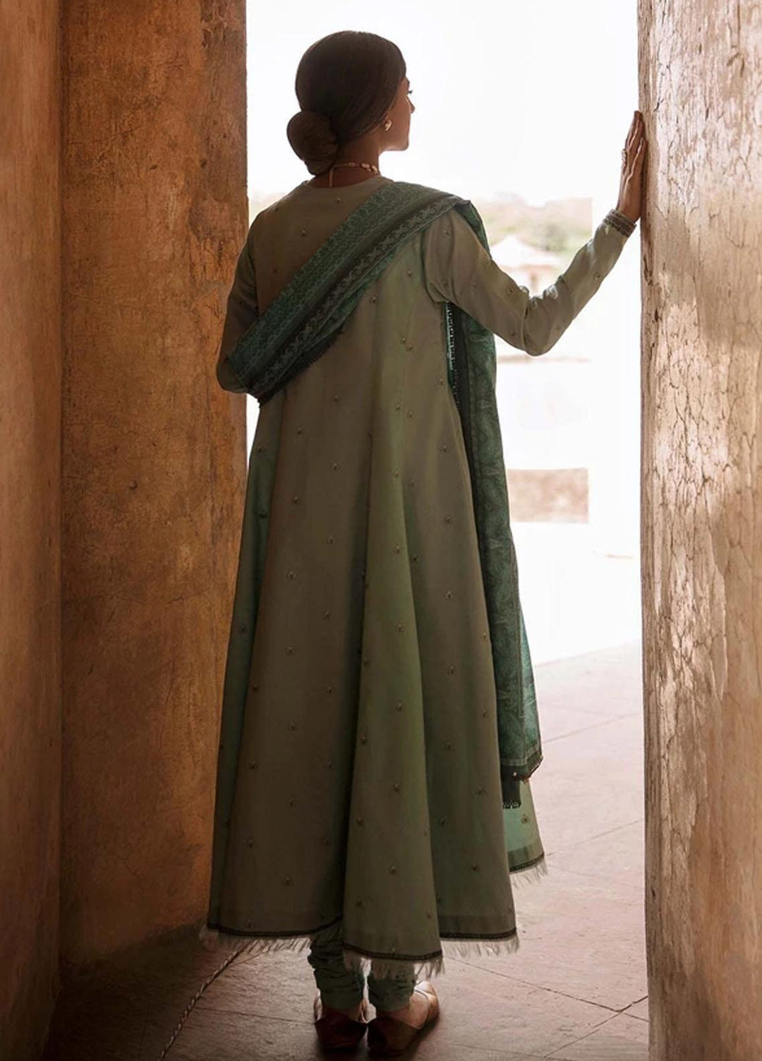 Mashriki Embroidered Lawn Suits Unstitched 3 Piece MSH21L 06 - Summer Collection