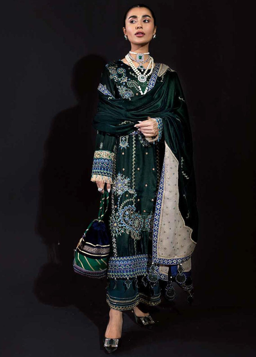 Maya by Nureh Embroidered Velvet Suits Unstitched 3 Piece NU22MV NV-20 Gul - Luxury Collection