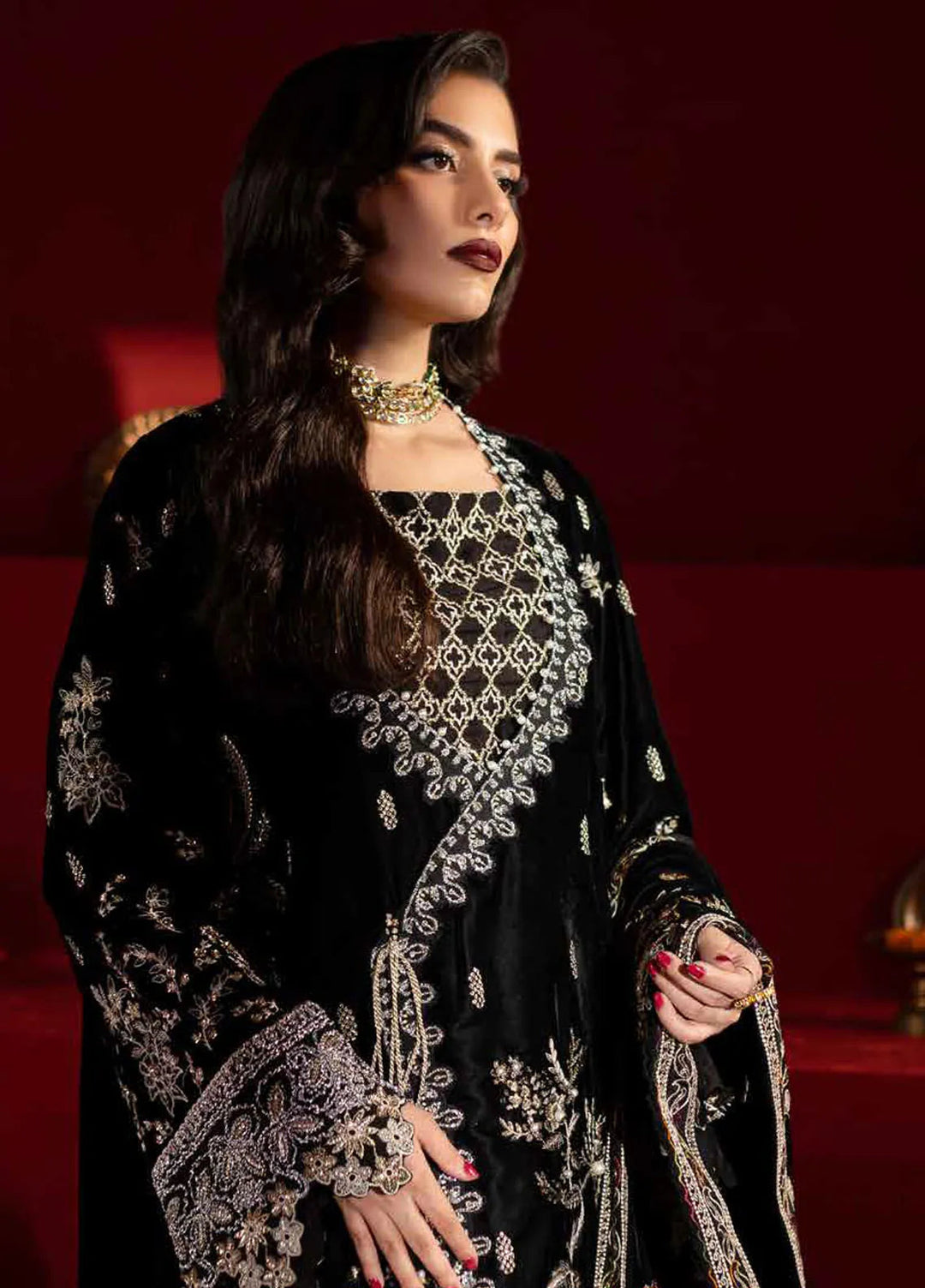 Maya By Nureh Embroidered Velvet Suit Unstitched 3 Piece NU24MV NW-92 - Luxury Collection