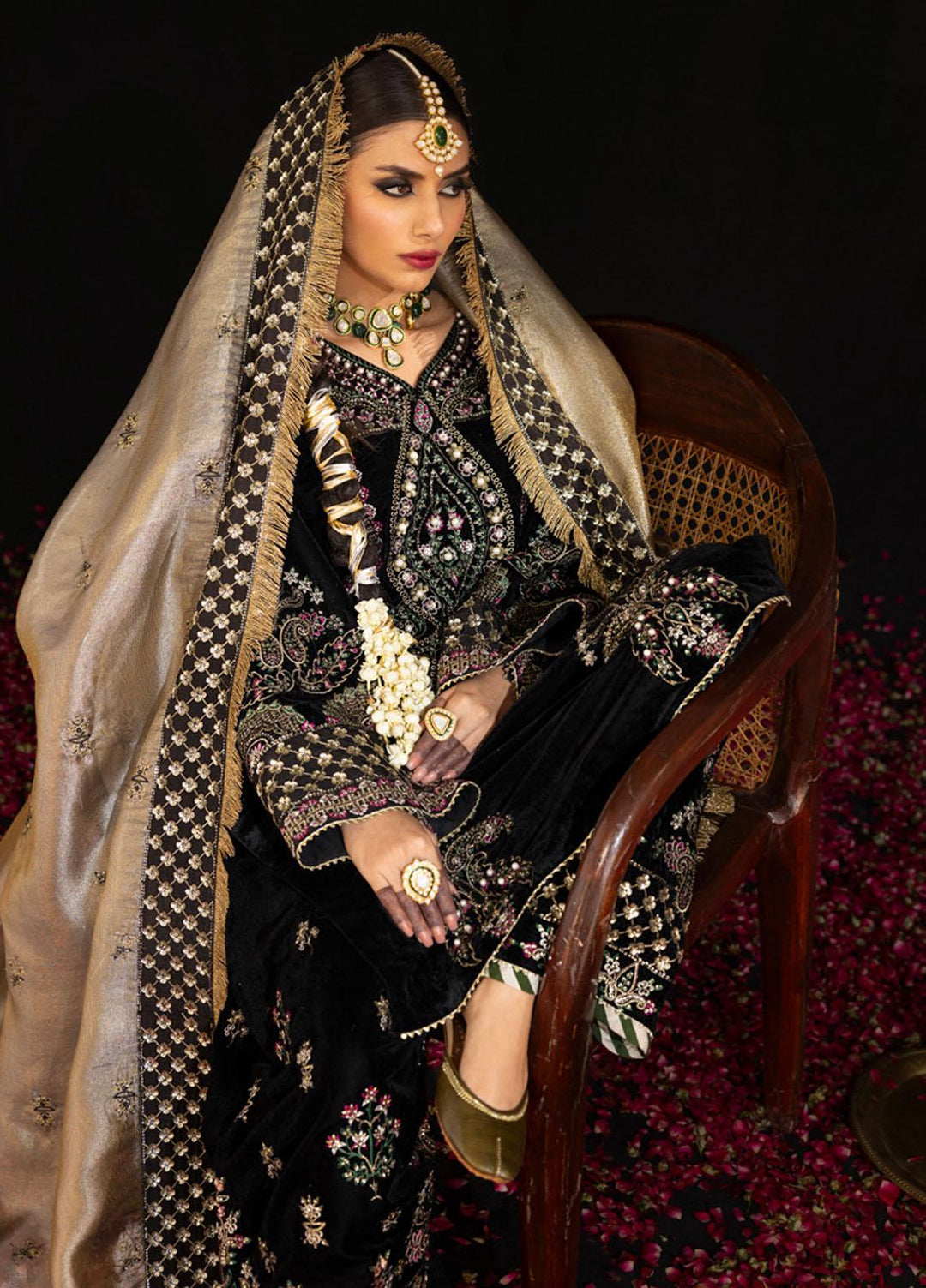 Maya By Nureh Embroidered Velvet Suits Unstitched 3 Piece NU23MV NS-97 - Luxury Collection