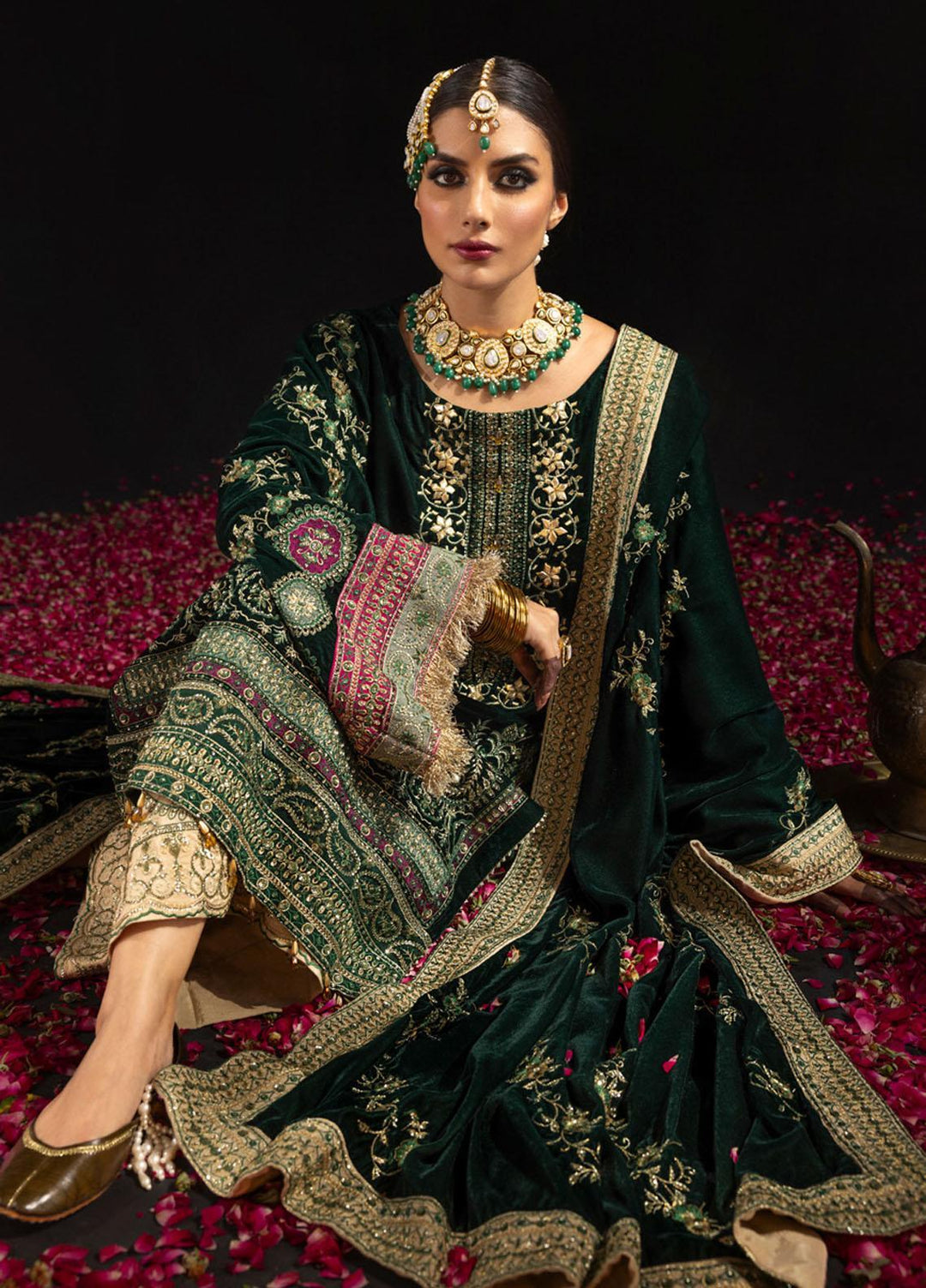 Maya By Nureh Embroidered Velvet Suits Unstitched 3 Piece NU23MV NS-99 - Luxury Collection