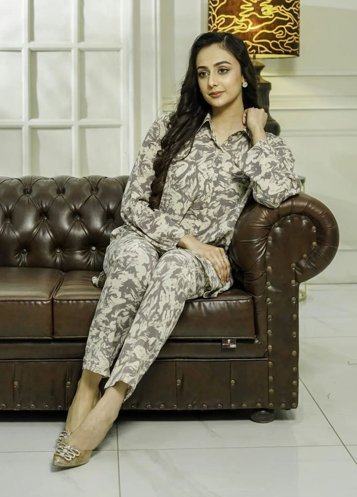 MeBae Apparel Pret Printed Crepe 2 Piece Suit Abstract Taupe