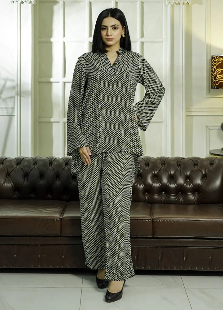 MeBae Apparel Pret Printed Crepe 2 Piece Suit Clover Print