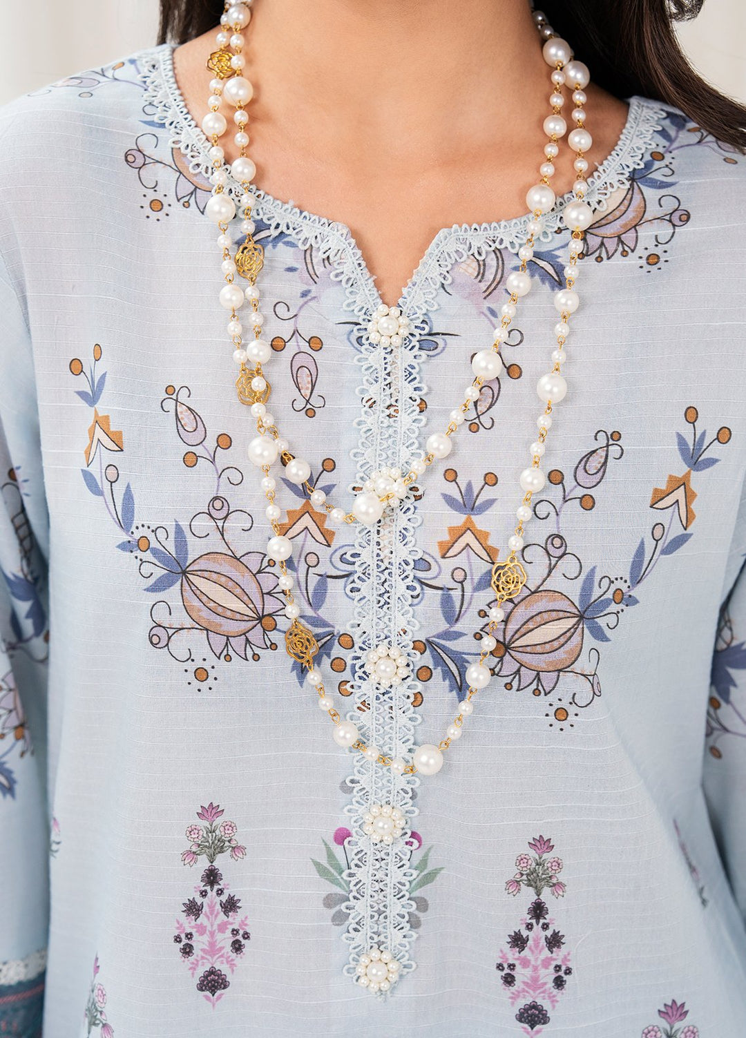 Meerak Pret Embroidered Lawn 3 Piece Suit Frostelle