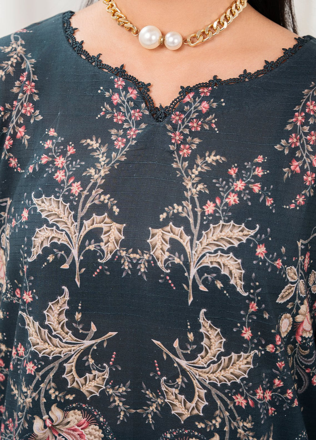 Meerak Pret Embroidered Lawn 3 Piece Suit Lamis