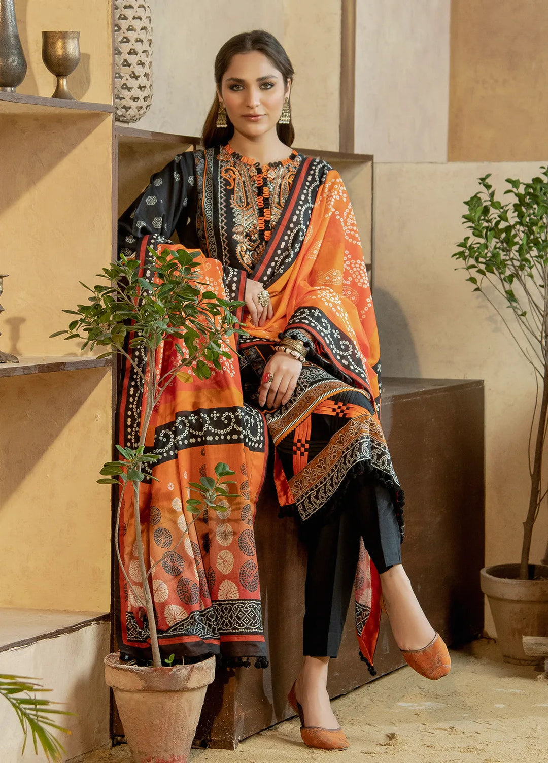 Meerak Pret Embroidered Lawn 3 Piece Suit Noori