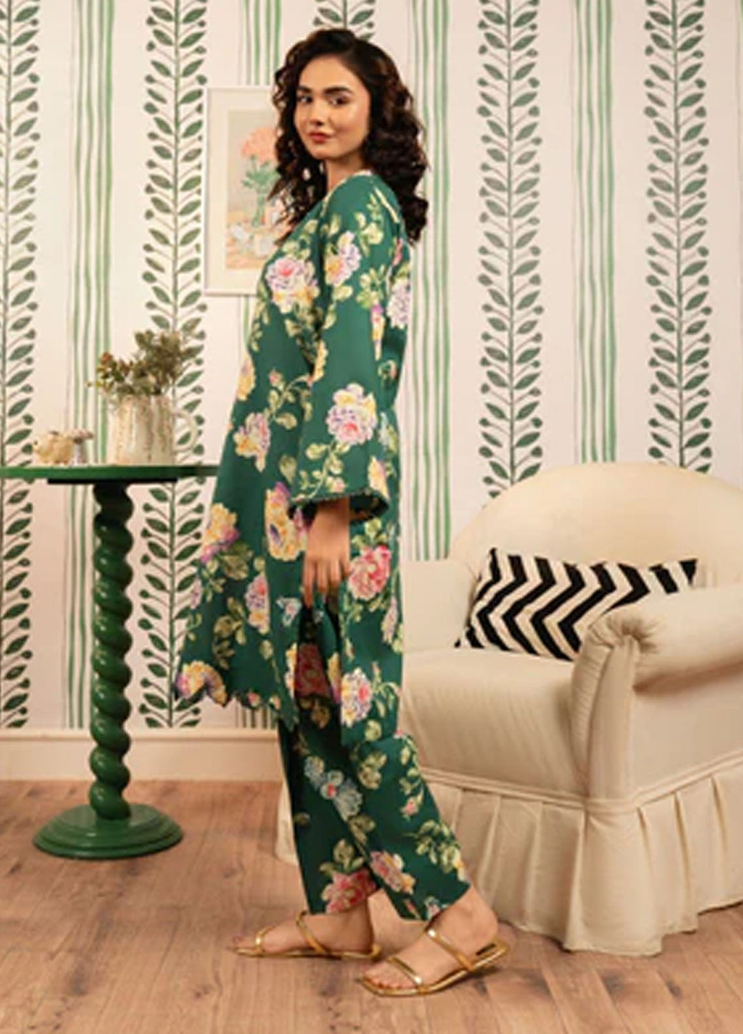 Meerak Pret Printed Lawn 2 Piece Suit SF-12