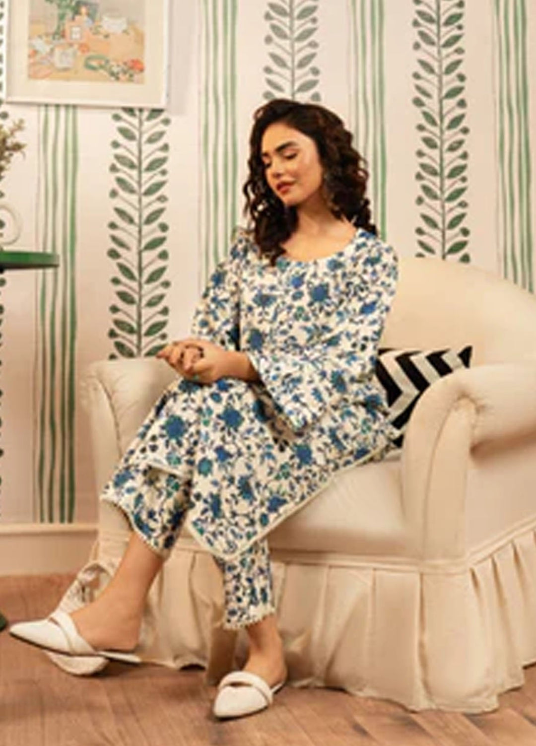 Meerak Pret Printed Lawn 2 Piece Suit SF-14