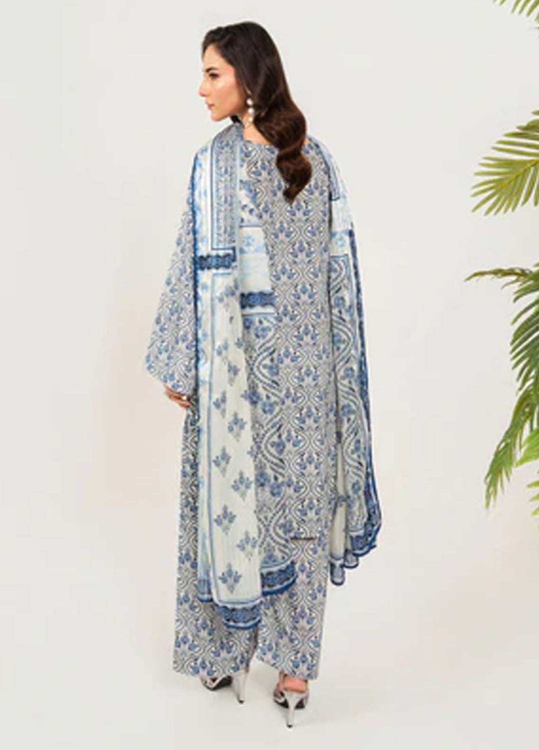 Meerak Pret Printed Silk 3 Piece Suit Halviera