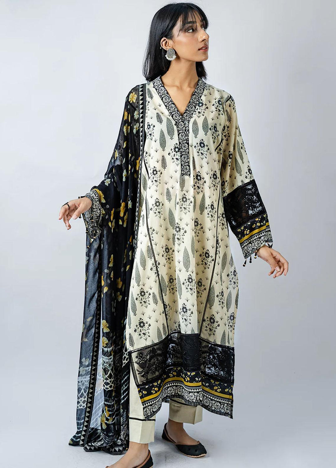 Meerak Embroidered Lawn Suits Unstitched 3 Piece MK23EL D-06 Muse - Summer Collection