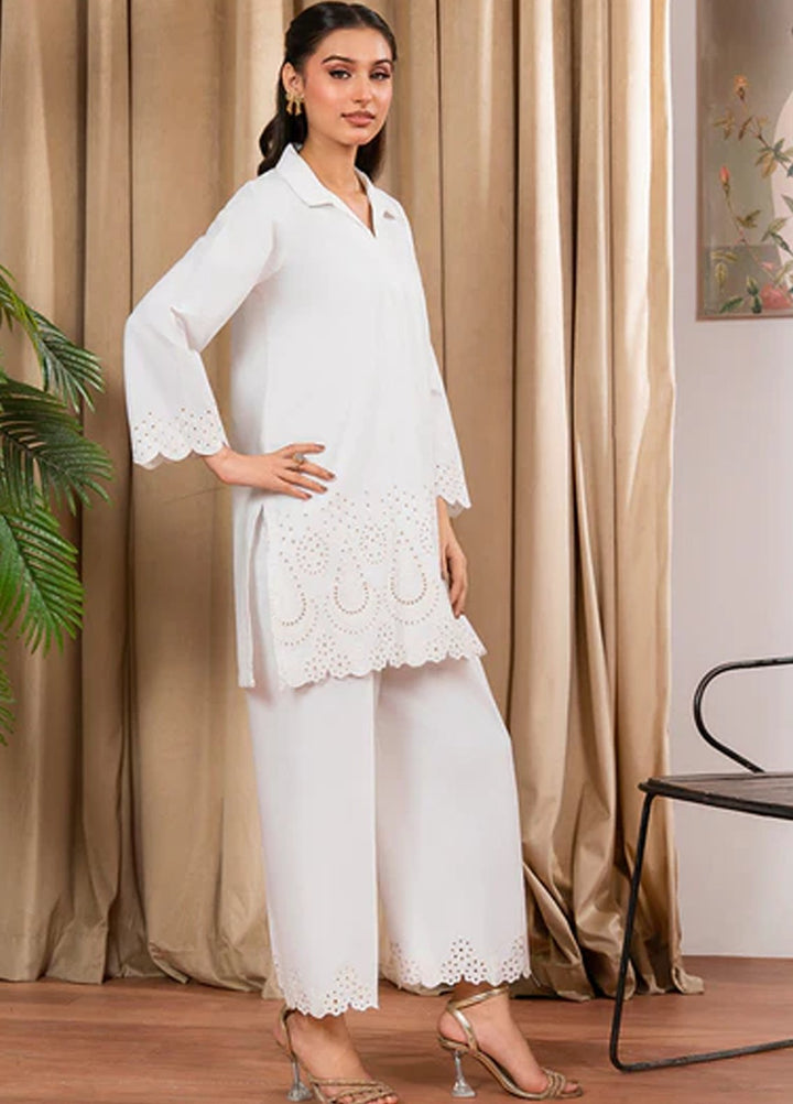 Meeral Pret Embroidered Lawn 2 Piece Suit COR-011