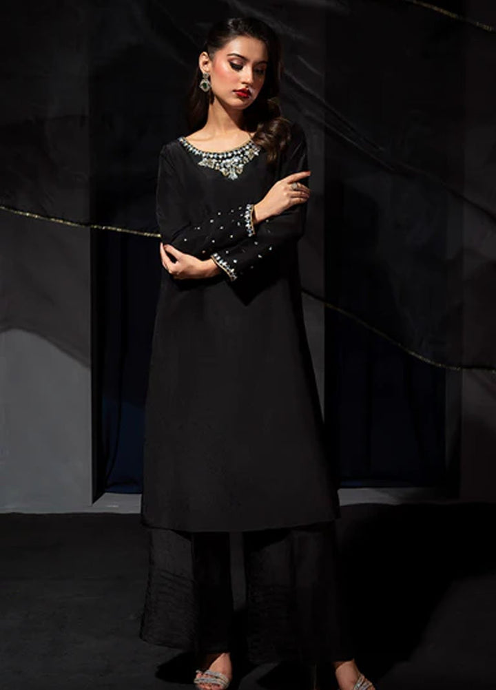 Meeral Pret Embroidered Raw Silk 3 Piece Suit HE-003