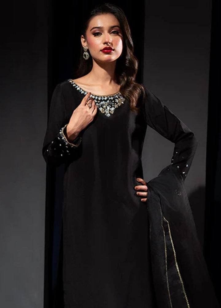 Meeral Pret Embroidered Raw Silk 3 Piece Suit HE-003