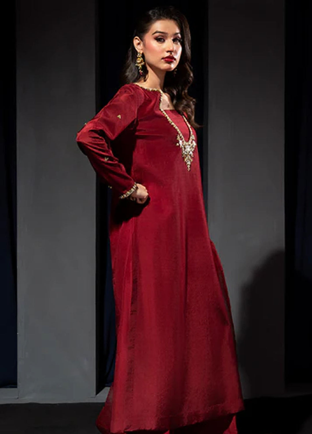 Meeral Pret Embroidered Raw Silk 3 Piece Suit HE-004