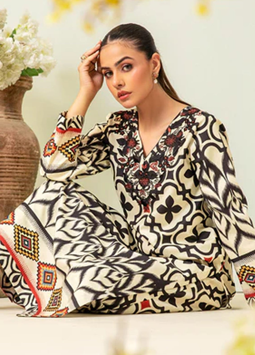 Meeral Pret Printed Lawn 2 Piece Suit MBC-0015