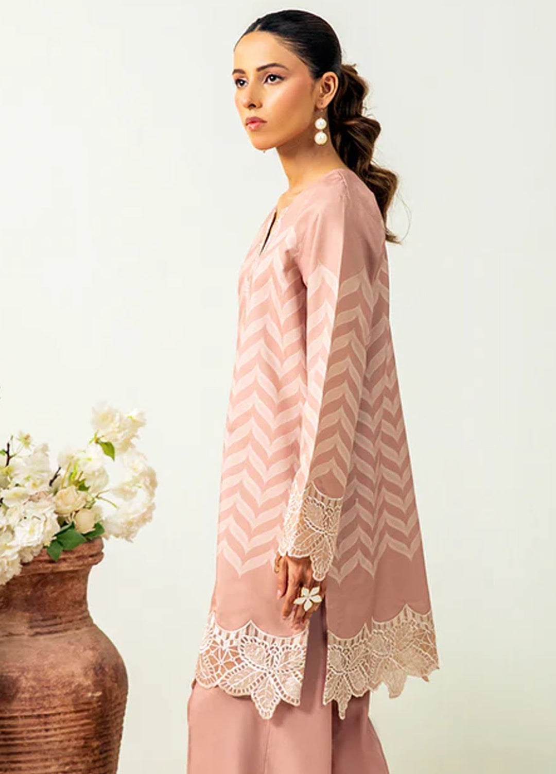 Meeral Pret Printed Lawn 2 Piece Suit MBC-0017