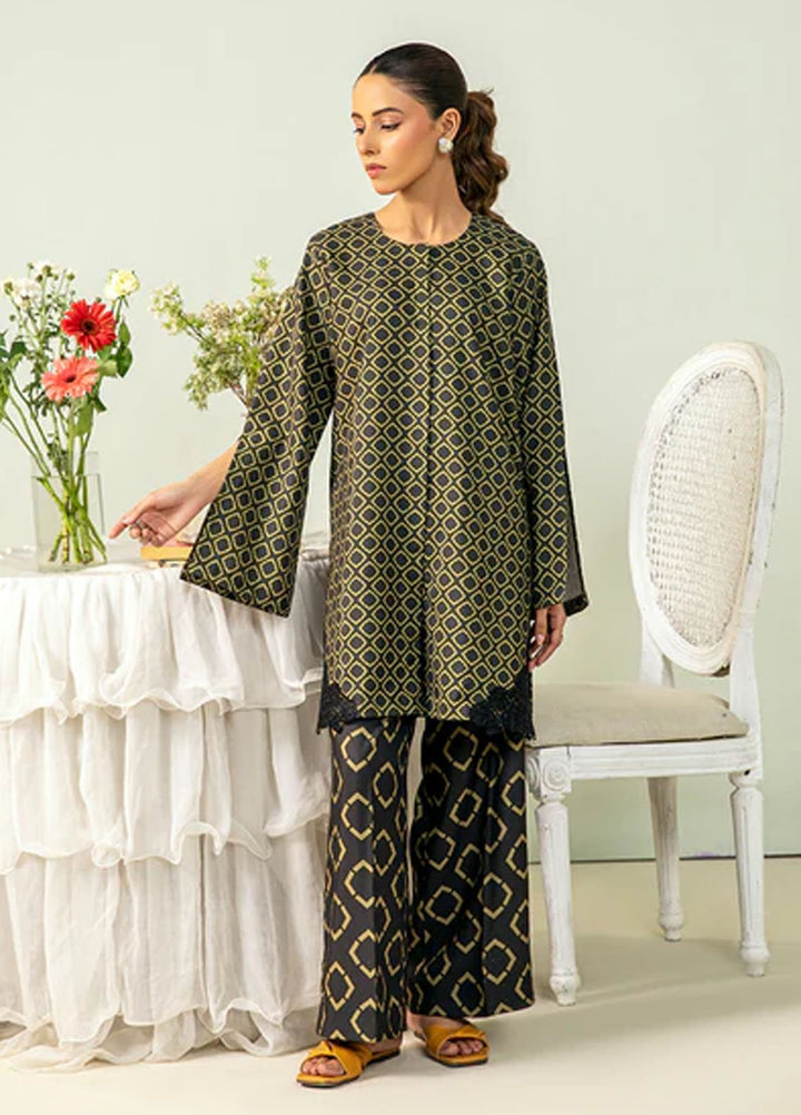 Meeral Pret Printed Lawn 2 Piece Suit MBC-002