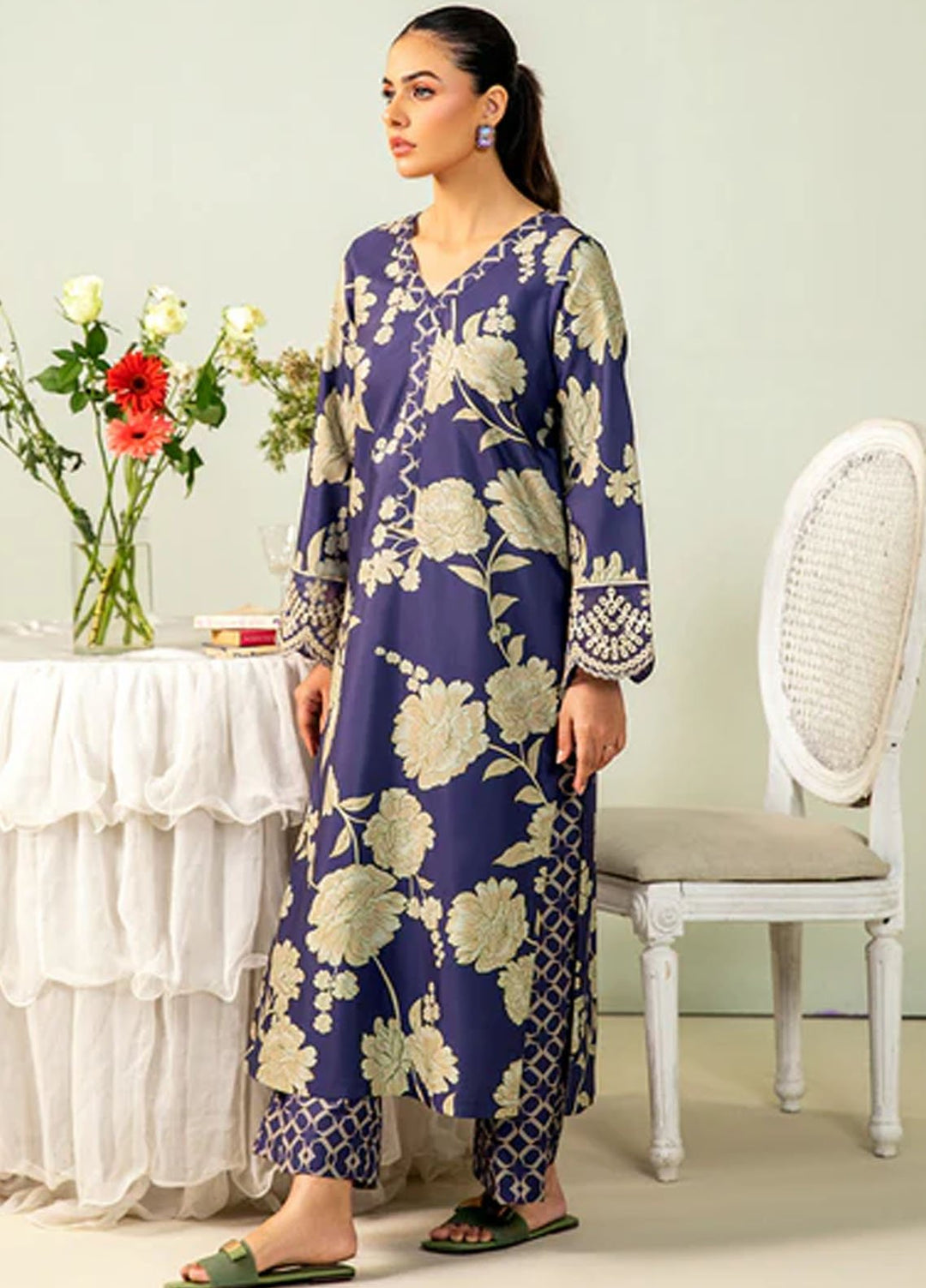 Meeral Pret Printed Lawn 2 Piece Suit MBC-003