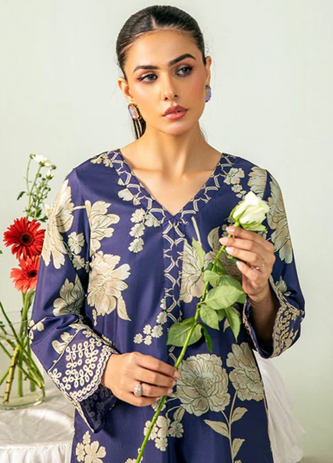 Meeral Pret Printed Lawn 2 Piece Suit MBC-003