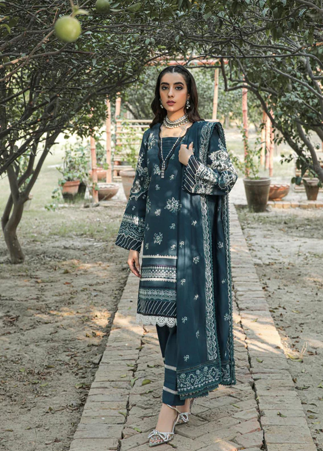 Meeras by Florent Embroidered Khaddar Suits Unstitched 3 Piece FL22M FL 1B - Winter Collection
