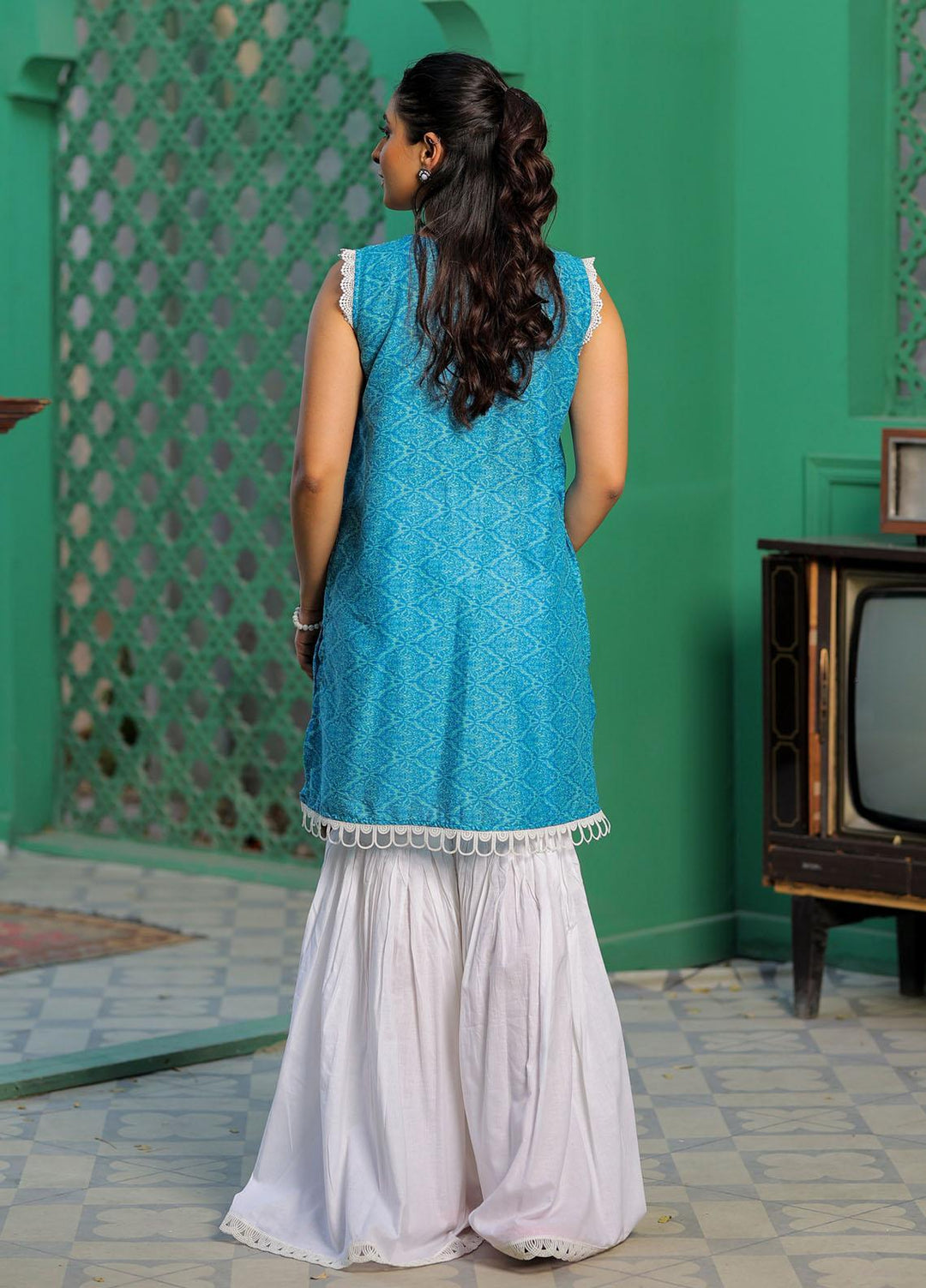 Meethi Si Eid by Kross Kulture Embroidered Lawn  Unstitched Shirt KK22MES E1U-13 - Eid Summer Collection