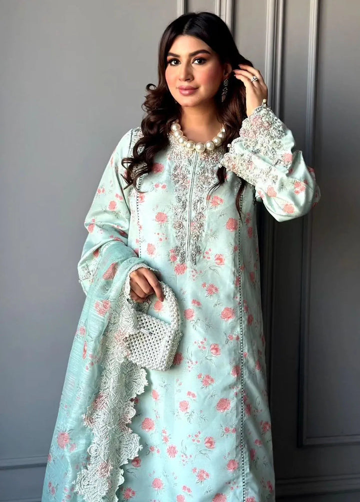 Mehak Yaqoob Pret Embroidered Raw Silk 3 Piece Suit Reya
