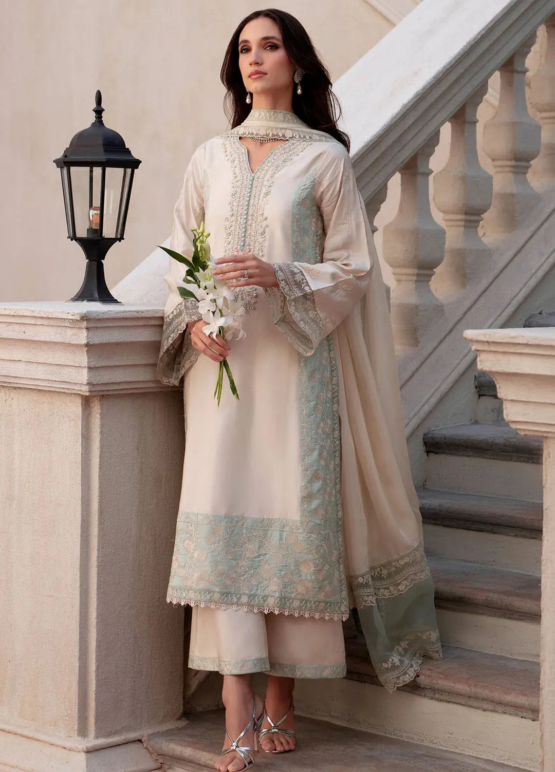 Mehak Yaqoob Pret Embroidered Tussar Silk 3 Piece Suit Luna
