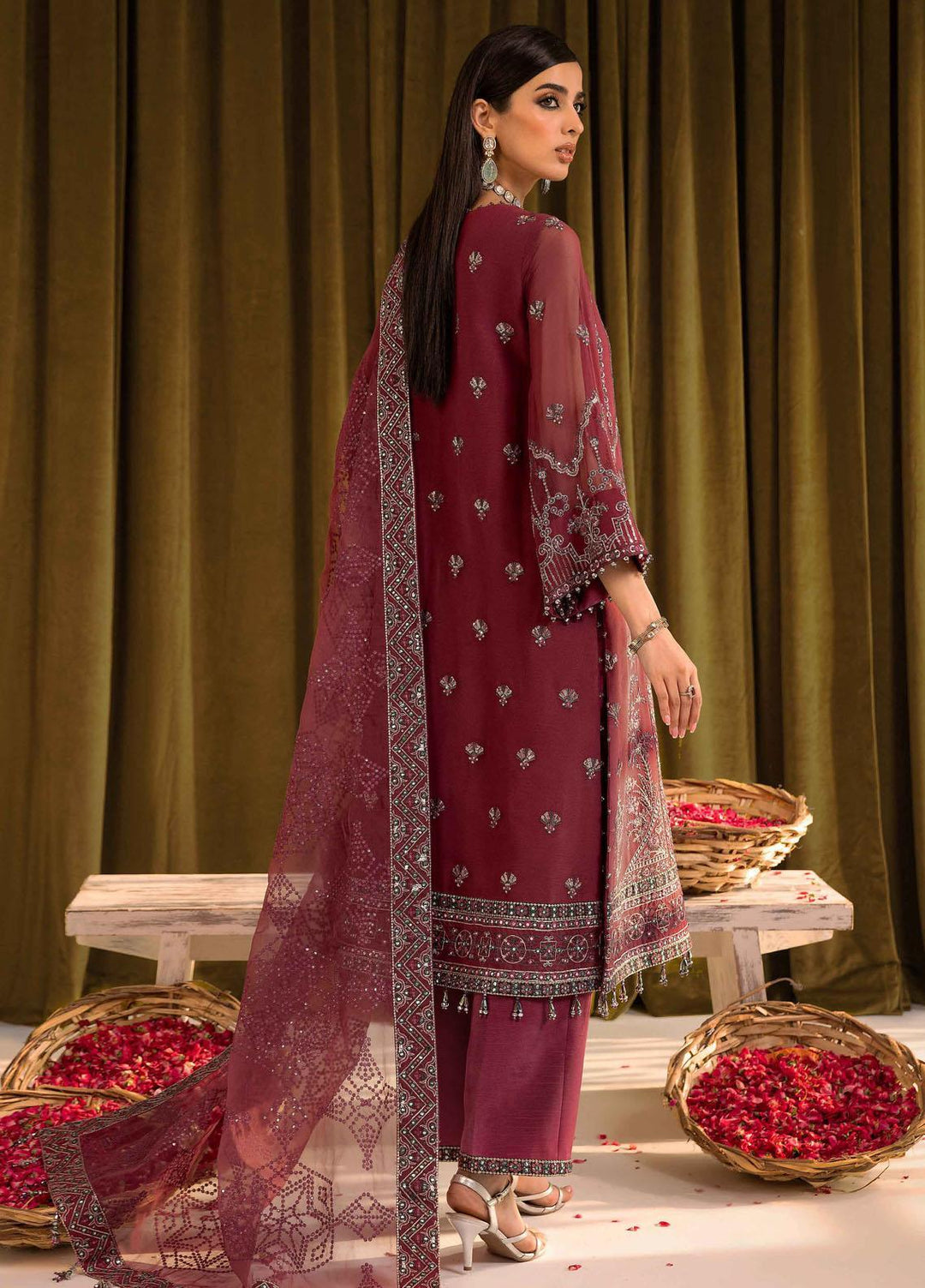 Mehfil-e-Uroos By Alizeh Fashion Embroidered Chiffon Suits Unstitched 3 Piece AFB23MU D-04 Famya - Festive Collection