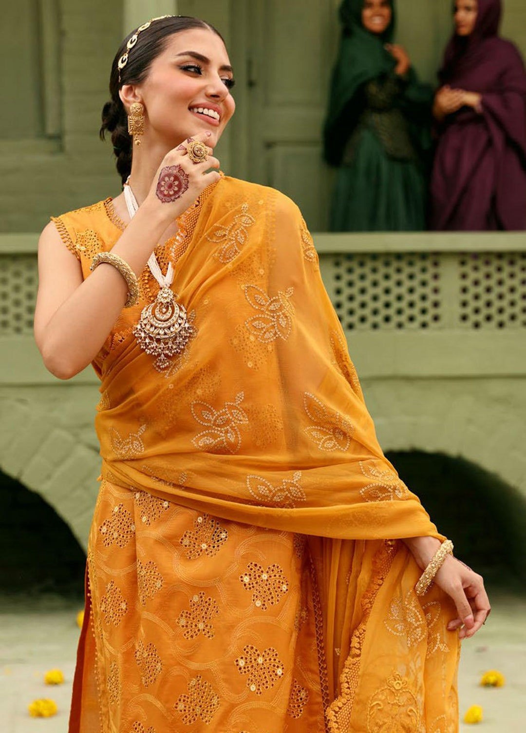 Mehmaan Nawazi By Nureh Embroidered Lawn Suits Unstitched 3 Piece NU23MN NDS-93 - Eid Collection